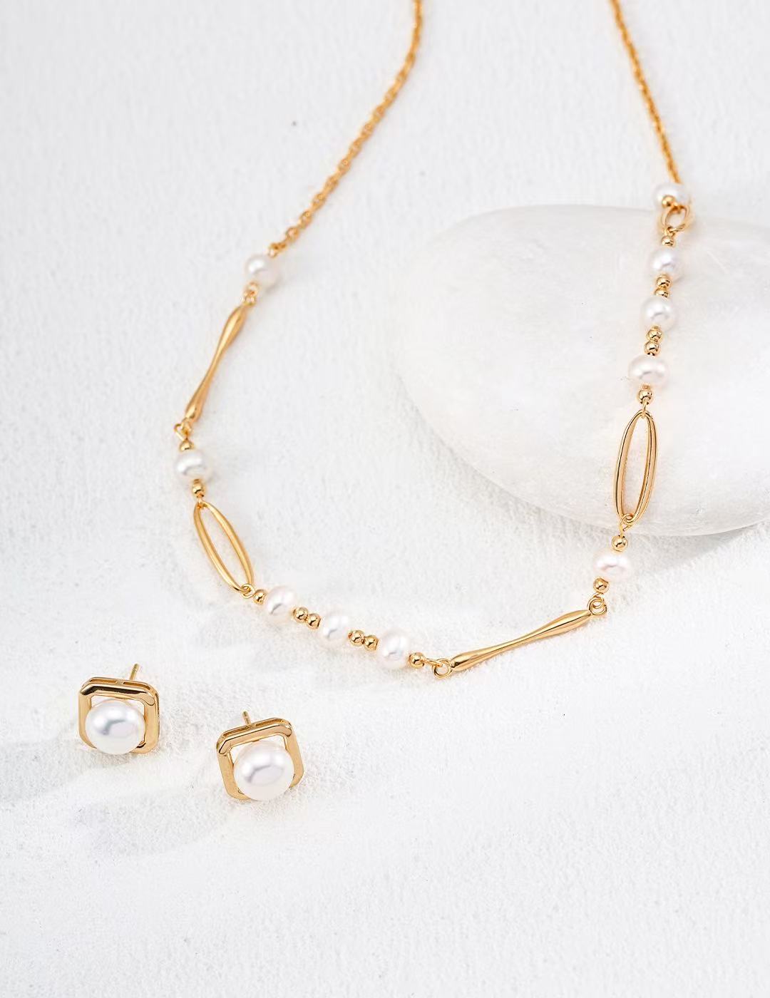 Vintage Gold Pearl Necklace with Beaded Chain