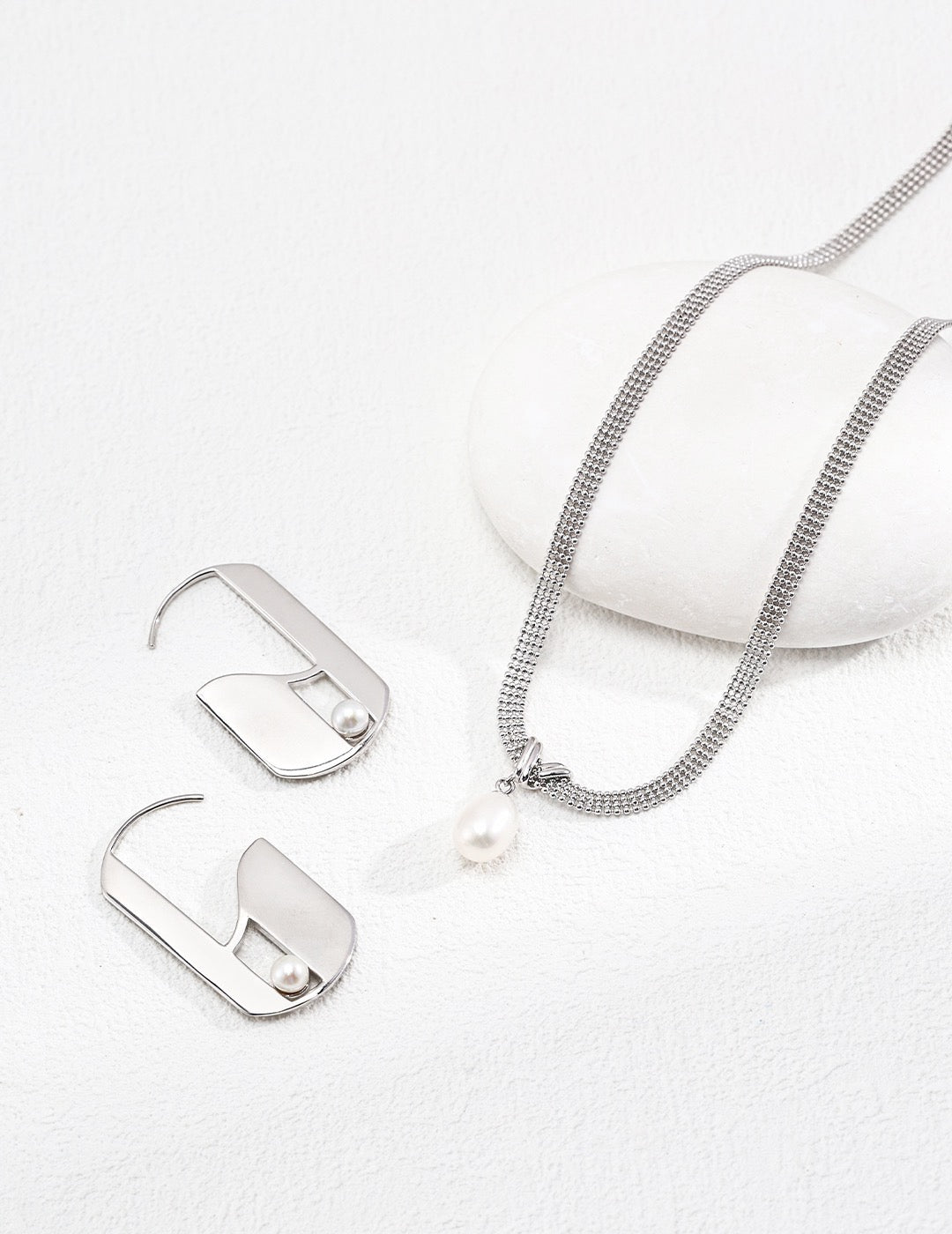 Pearl Pendant Choker Silver Necklace