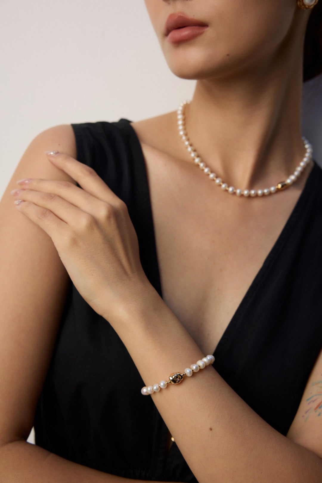 Natural Pearl Beaded Silver Necklace with Gold Accent Detail
