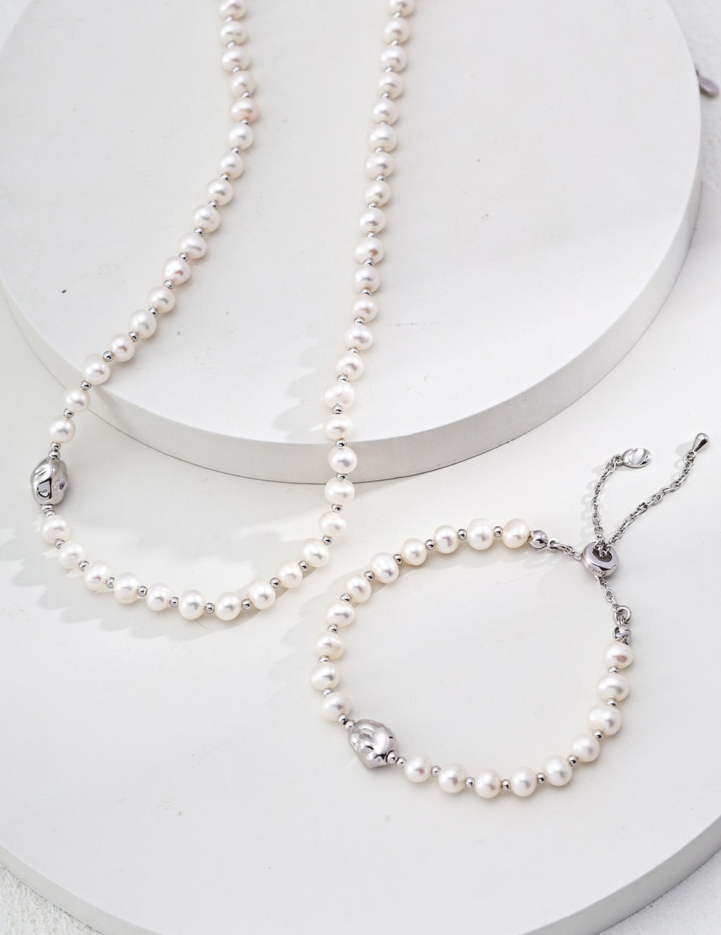 Natural Pearl Beaded Silver Necklace with Gold Accent Detail