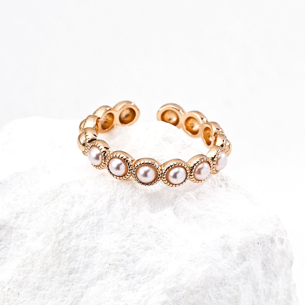 Vintage Pearl Silver Ring with Textured Beaded Band