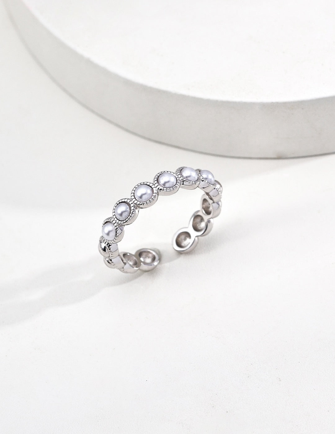 Vintage Pearl Silver Ring with Textured Beaded Band