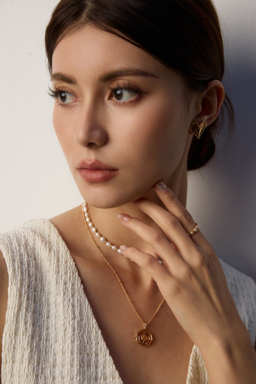 Vintage Pearl Silver Ring with Textured Beaded Band
